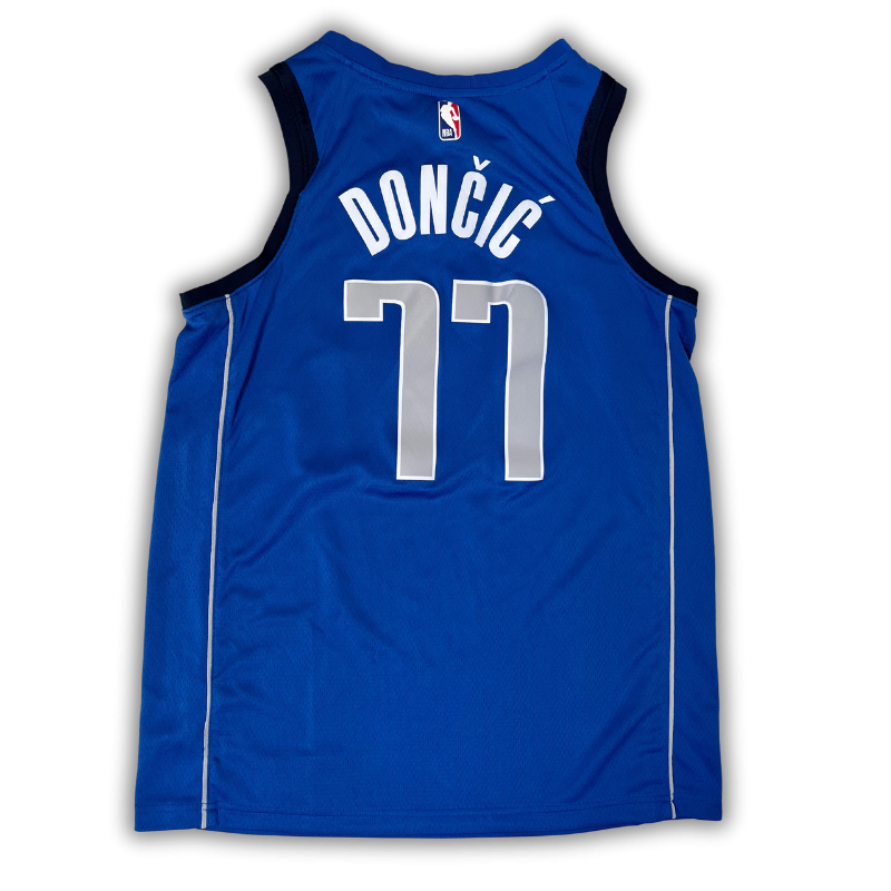 Dallas Mavericks 2018/2023 Away Doncic (M)