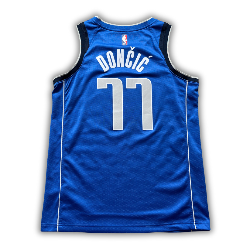 Dallas Mavericks 2018/2023 Away Doncic (M)