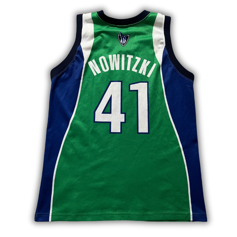 Dallas Mavericks 2004/2009 Alternate Nowitzki (L)