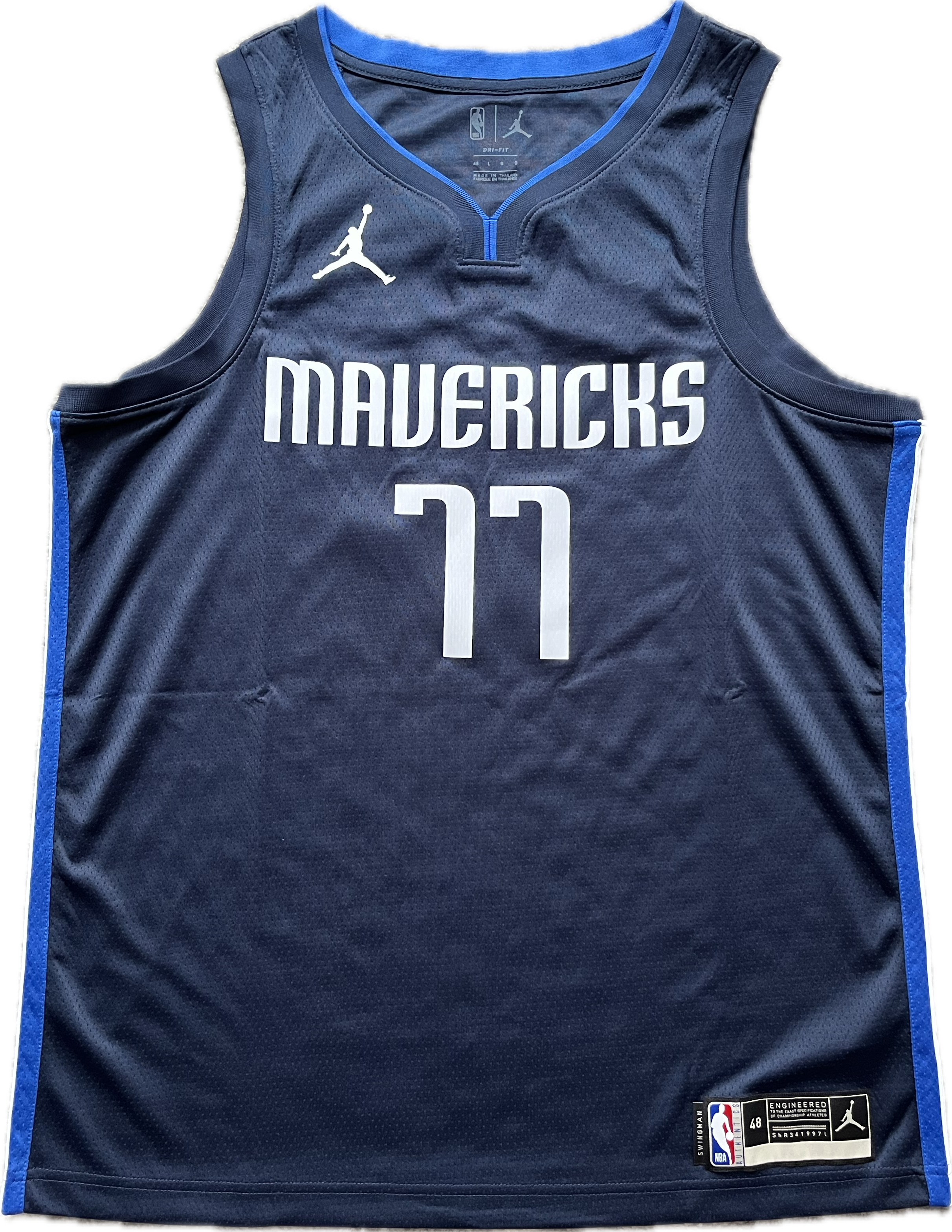 Dallas Mavericks 2020/2022 Away Doncic (L)