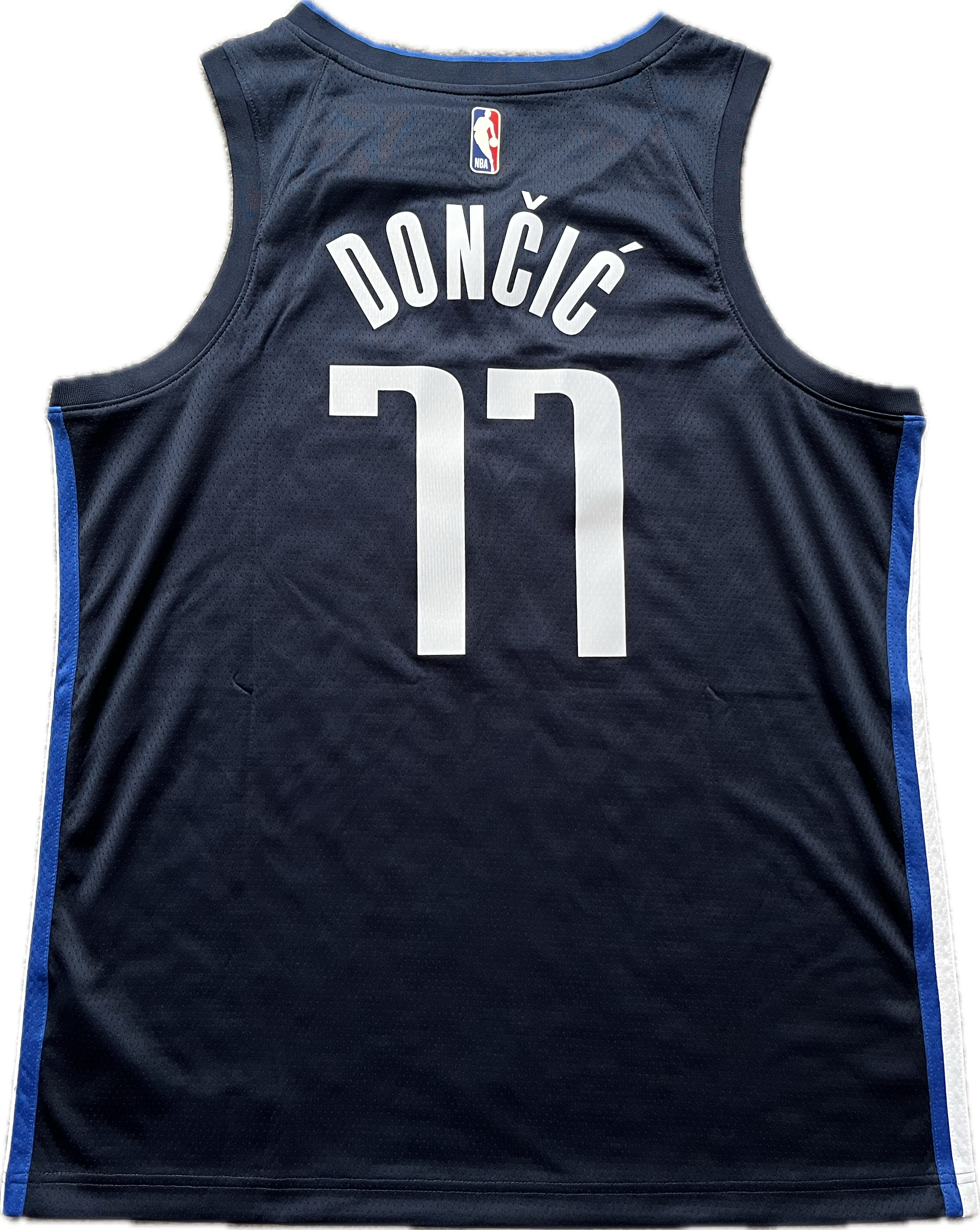 Dallas Mavericks 2020/2022 Away Doncic (L)