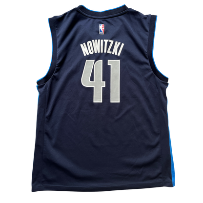 Dallas Mavericks 2015/2017 Alternate Nowitzki (L)