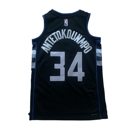 Milwaukee Bucks 2022 Select Series Giannis (S)