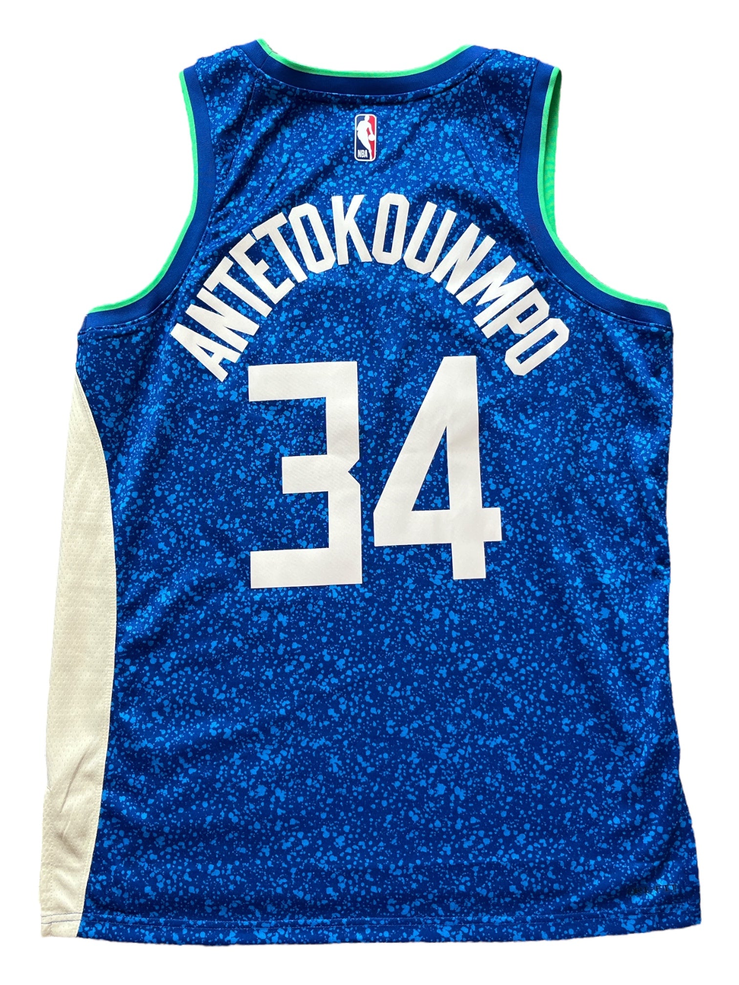 Milwaukee Bucks 2023/2024 City Edition Giannis (L)