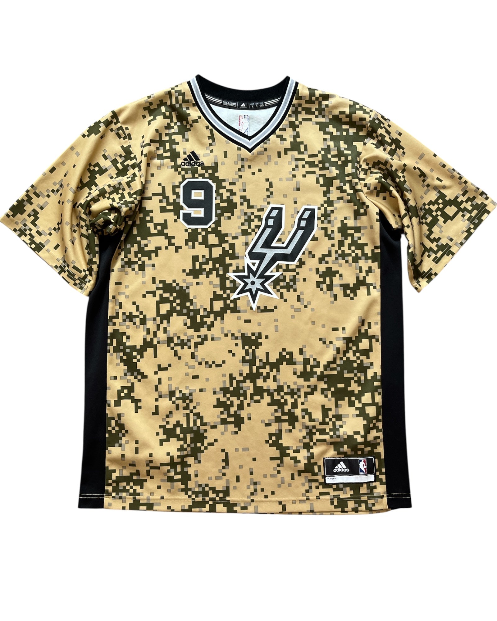 San Antonio Spurs 2014/2017 Hoops for Troops Parker (L)