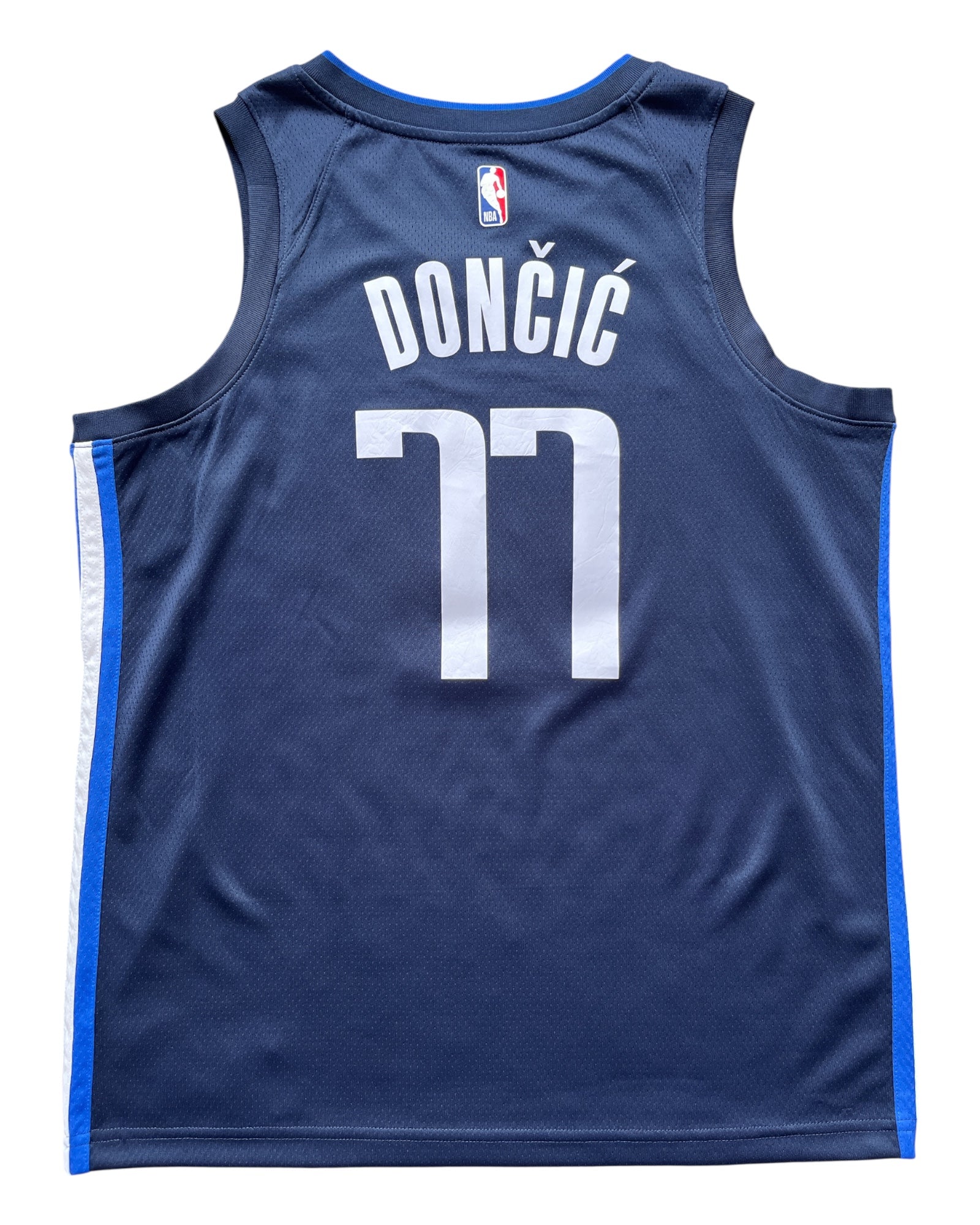 Dallas Mavericks 2020/2022 Away Doncic (L)
