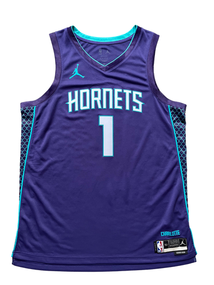 Charlotte Hornets 2022/2024 Away Ball (XL)