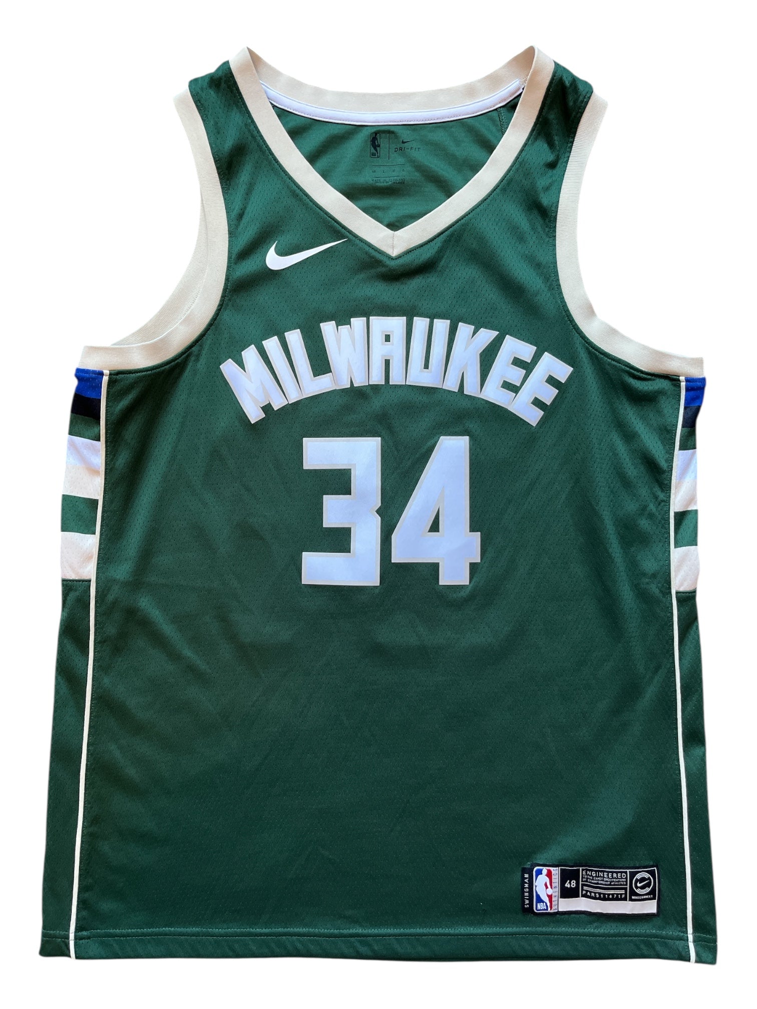 Milwaukee Bucks 2017/2023 Away Giannis (L)