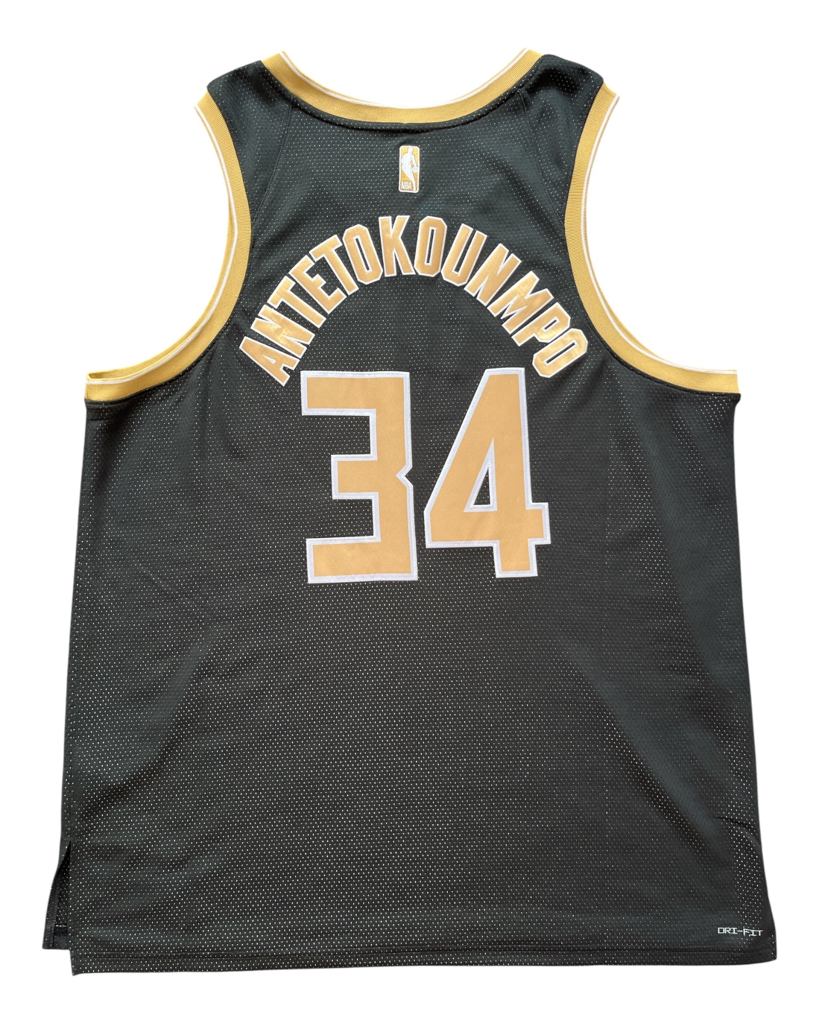 Milwaukee Bucks 2024 Select Series Giannis (2XL)